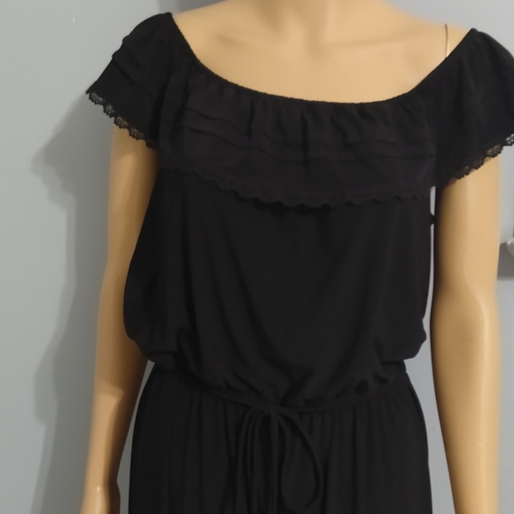 Black off the shoulder jumpsuit romper. - Picture 2 of 4